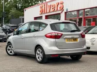 Käytetty Ford C-MAX Zetec 105 HP (77 kW) 2012 Hopea Tila-auto