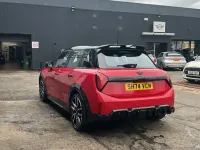 Used Mini Cooper S Hatch 201 HP (147 kW) 2024 Red Hatchback