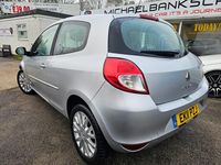 Used Renault Clio II Dynamique 75 HP (55 kW) 2011 Silver Hatchback