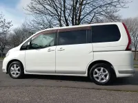 Used Nissan Serena 2006 White MPV