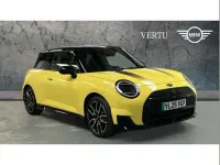 Begagnad Mini Cooper Sport 135 kW (184 HK) 2025 Gul Halvkombi