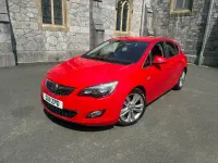 Second-hand Vauxhall Astra SRi 180 CP (132 kW) 2011 Roșu Hatchback
