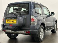 used Mitsubishi Shogun 3.2 GLX EQUIPPE SWB DI-D 3d 160 BHP SUV