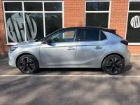 Usado Vauxhall Corsa-e Elite 100 kW (136 HP) 2022 Cinzento Citadino