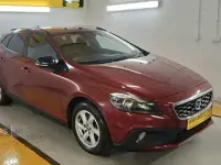 Used Volvo V40 SE 150 HP (110 kW) 2015 Red Hatchback