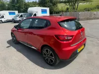 Used Renault Clio Dynamique 90 HP (66 kW) 2015 Red Hatchback