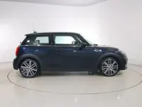Usado Mini Cooper Exclusive 134 CV (98 kW) 2022 Negro Utilitario