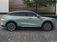 Used Omoda 9 537 HP (394 kW) 2025 Green SUV