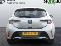 Used Toyota Corolla Design 184 HP (135 kW) 2022 Silver Hatchback