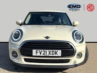 Begagnad Mini Cooper Classic 136 HK (100 kW) 2021 Vit Halvkombi