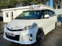 Begagnad Toyota Estima 2026 Vit Minibuss