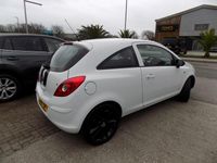 Used Vauxhall Corsa 2014 White Hatchback