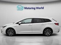 Used Toyota Corolla Design 184 HP (135 kW) 2021 White Estate