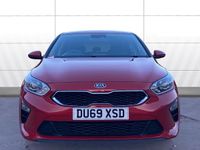Usado Kia Ceed 136 CV (100 kW) 2019 Rojo Utilitario