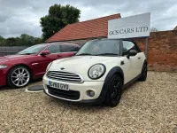 Used Mini ONE 98 HP (72 kW) 2011 White Hatchback