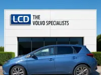 Used Toyota Auris Hybrid 136 HP (100 kW) 2015 Blue Hatchback