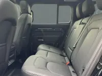 Used Land Rover Defender SE Dynamic 249 HP (183 kW) 2025 Santorini black SUV