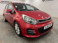 Used Kia Rio 109 HP (80 kW) 2015 Red Hatchback