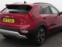 New Kia Niro 127 HP (93 kW) 2025 Runway red SUV