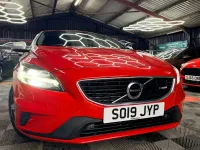 Used Volvo V40 R-Design 120 HP (88 kW) 2019 Red Hatchback