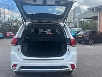 Used Mitsubishi Outlander P-HEV 203 HP (149 kW) 2018 Estate