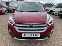 Używany Ford Kuga Titanium 120 KM (88 kW) 2019 Czerwony SUV