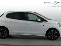 Used Peugeot 208 S 81 HP (59 kW) 2019 White Hatchback