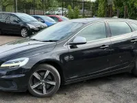 Used Volvo V40 R-Design 190 HP (139 kW) 2016 Black Hatchback