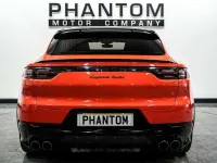 Used Porsche Cayenne Turbo 550 HP (404 kW) 2020 Orange SUV