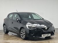 Used Renault Clio V Iconic 90 HP (66 kW) 2021 Black Hatchback