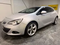 Used Vauxhall Astra GTC SRi 140 HP (102 kW) 2015 Silver Coupe