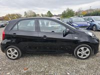 Used Kia Picanto 65 HP (47 kW) 2015 Black Hatchback