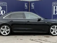Używany Audi A4 S-Line 150 KM (110 kW) 2022 Czarny Sedan/Limuzyna