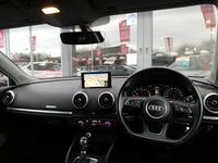 Używany Audi A3 Sport 115 KM (84 kW) 2018 Srebrny Sedan/Limuzyna