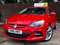 Used Vauxhall Astra Edition 200 HP (147 kW) 2016 Red Hatchback