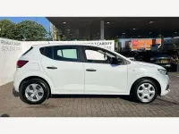 Używany Dacia Sandero Essentiel 2021 Biały Hatchback