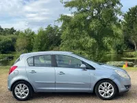 Used Vauxhall Corsa Design Edition 90 HP (66 kW) 2007 Blue Hatchback