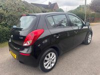 Used Hyundai i20 Active 101 HP (74 kW) 2012 Diamond Hatchback