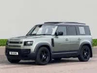 Usado Land Rover Defender First Edition 240 HP (176 kW) 2020 Verde SUV