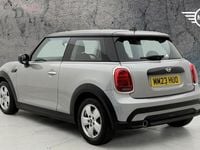 Używany Mini Cooper Classic 134 KM (98 kW) 2023 Srebrny Hatchback