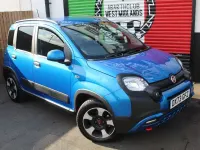 Używany Fiat Panda S 70 KM (51 kW) 2023 Niebieski Hatchback
