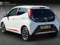 Used Toyota Aygo Trend 72 HP (52 kW) 2021 White Hatchback