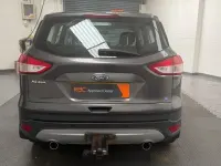 Usado Ford Kuga Zetec 150 CV (110 kW) 2015 Gris SUV
