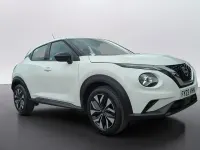 Używany Nissan Juke Acenta 114 KM (83 kW) 2023 Biały SUV