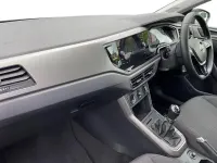 Usado VW Polo SE 95 HP (69 kW) 2019 Verde Citadino