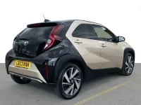 Used Toyota Aygo X 72 HP (52 kW) 2023 Beige SUV
