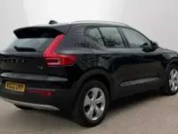 Usado Volvo XC40 Momentum 161 HP (118 kW) 2022 Preto SUV