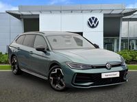 New VW Passat R-line 147 HP (108 kW) 2025 Green Estate