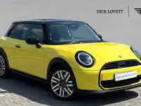Used Mini Cooper Hatch 154 HP (113 kW) 2024 Yellow Hatchback