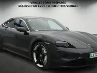Usado Porsche Taycan Performance Package 419 kW (571 HP) 2022 Preto Sedan